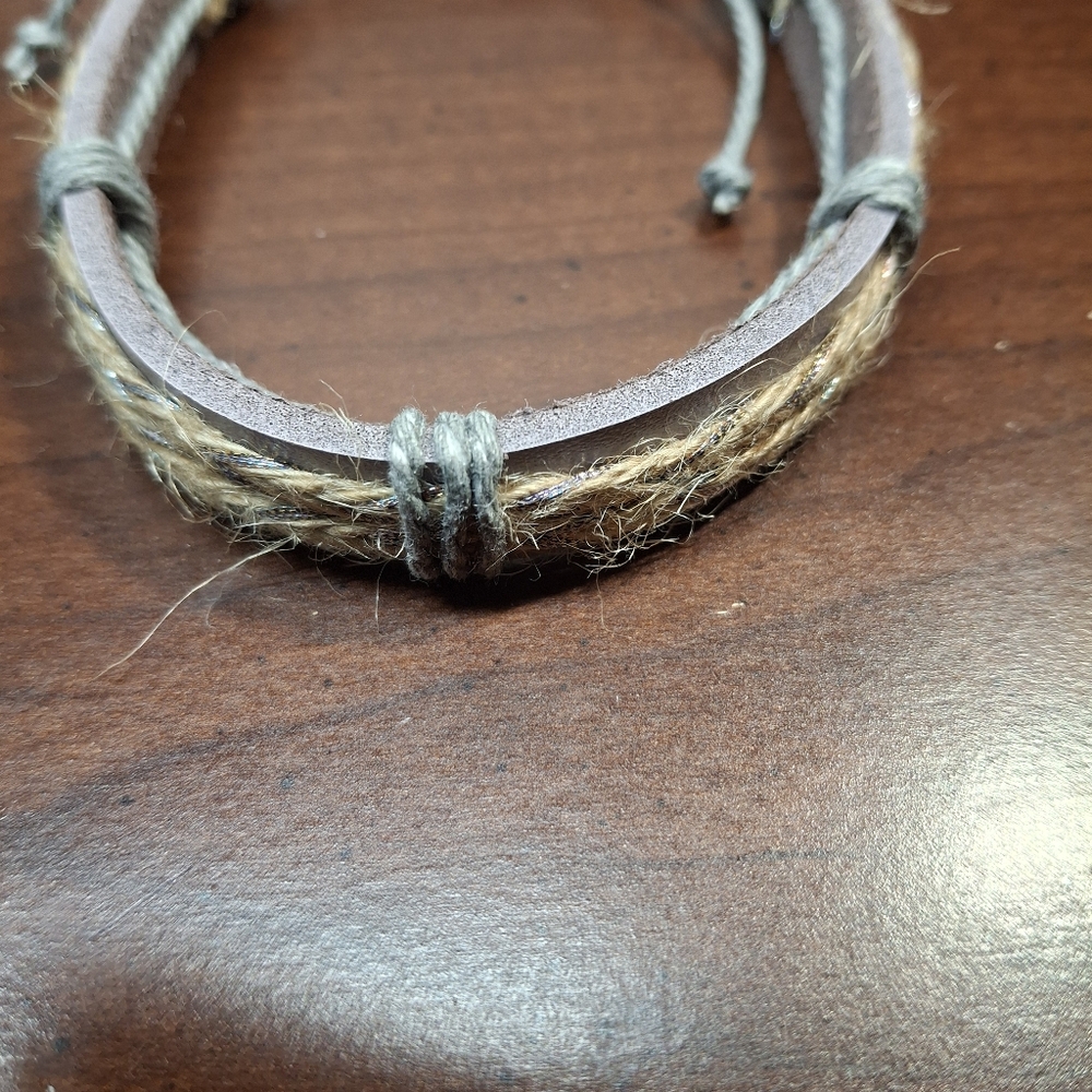 Bracelets - Picture 4 of 5